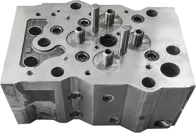 Komatsu cylinder head 6162131103 Komatsu S6D170 6D170 SA6D170-1 engine cylinder head China manufacturer factory price Komatsu cylinder head 6162131103 Komatsu S6D170 6D170 SA6D170-1 engine cylinder head China manufacturer factory price